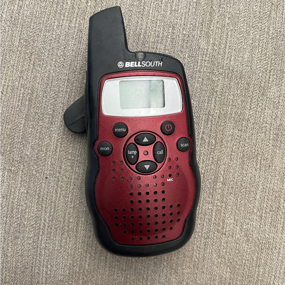Bell South Clip On Burgundy Walkie Talkie 2 Way Radio Model 2252.   A